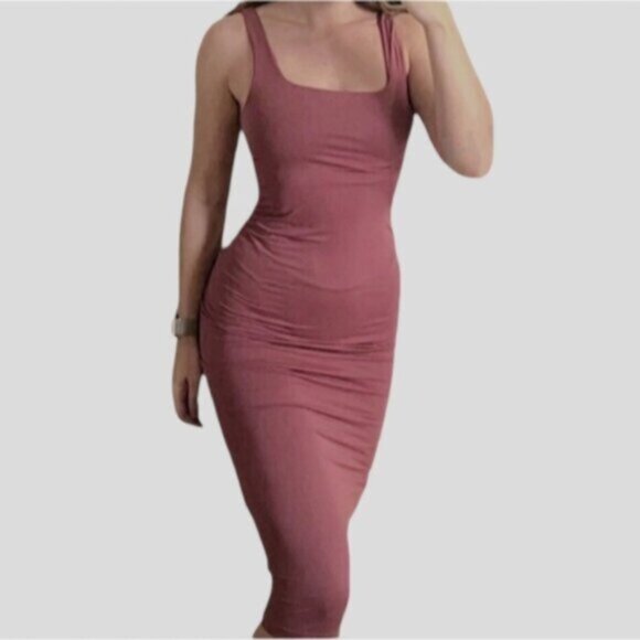 New Mauve Stretchy Square Neckline Sexy Midi Dress- Size M - Picture 3 of 8